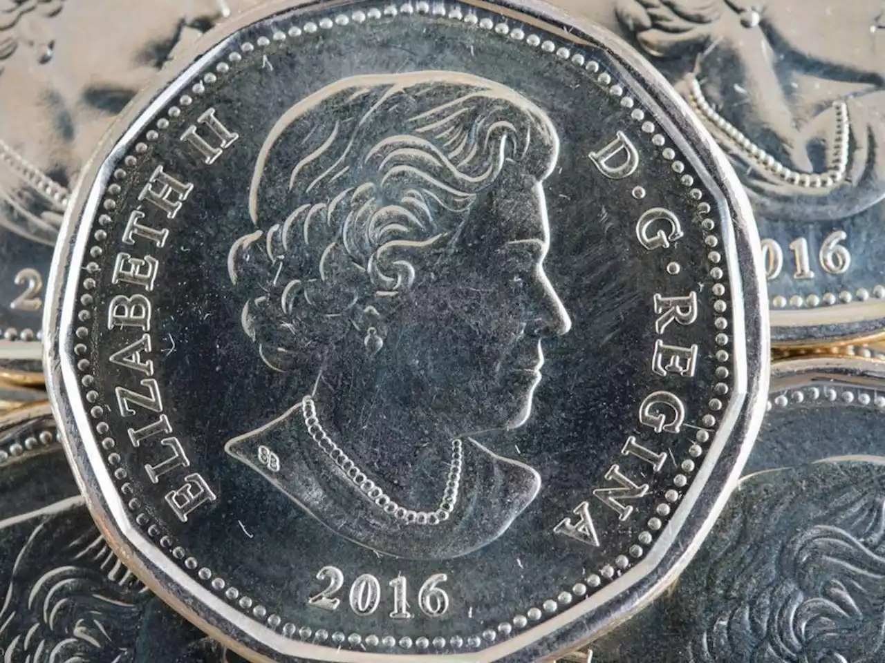 Here's what will happen to Canadian money after the Queen's death