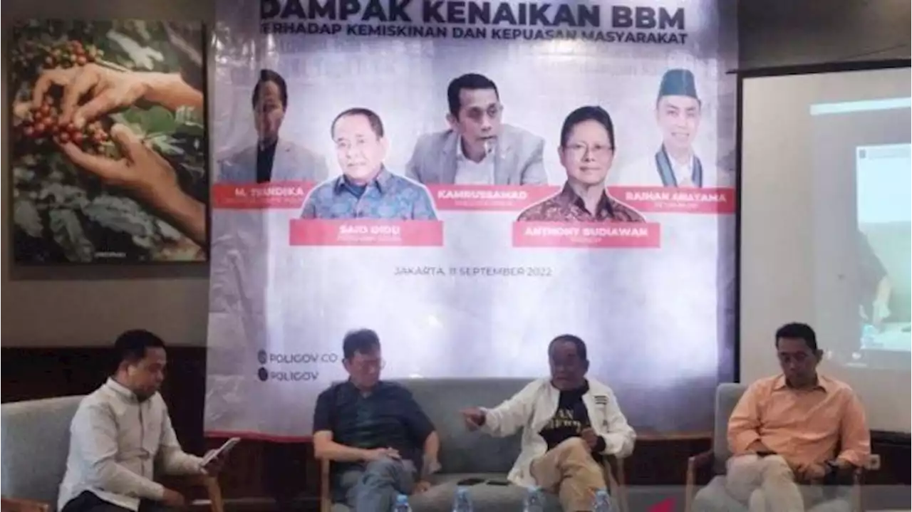 Survei Poligov: Publik Puas Kinerja Jokowi walau Harga BBM Naik