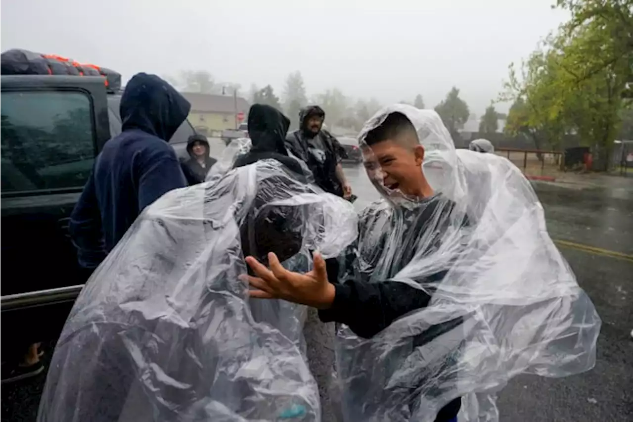 Heat wave breaks in Southern California with spotty rain