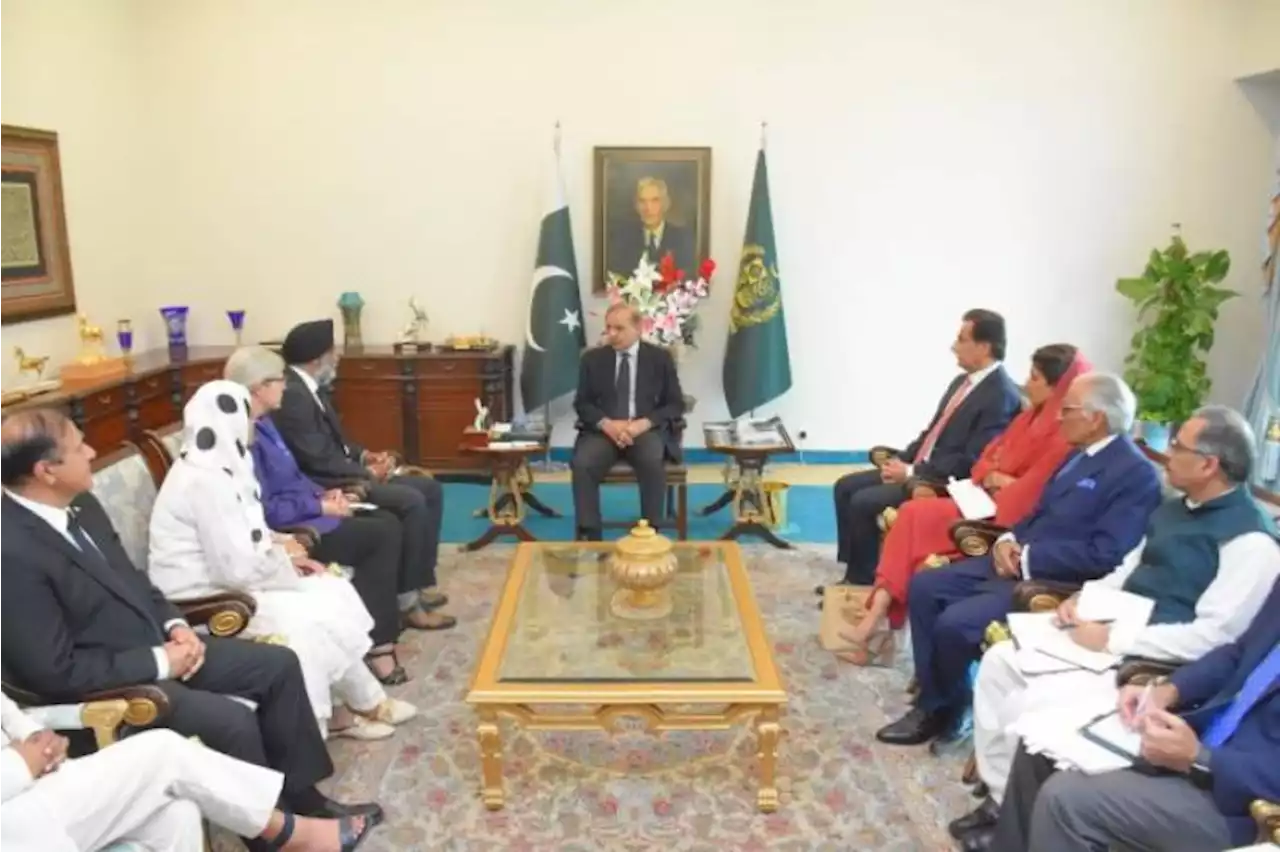 PM Shehbaz lauds Canadian aid in flood relief efforts
