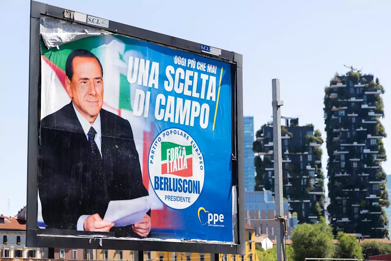 Elezioni 2022, Berlusconi contro Renzi e Calenda