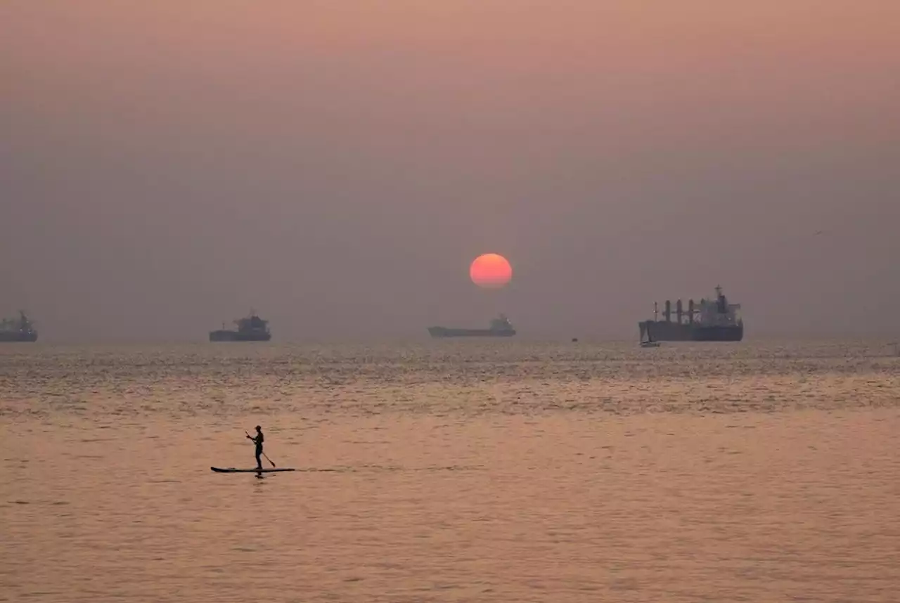 Smoke and thunder: Air quality advisory continues Monday with stormy skies