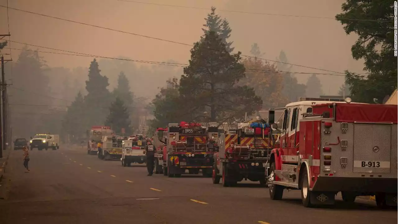 Oregon wildfire explodes in size as multiple blazes rage across the West, forcing evacuations and worsening air quality