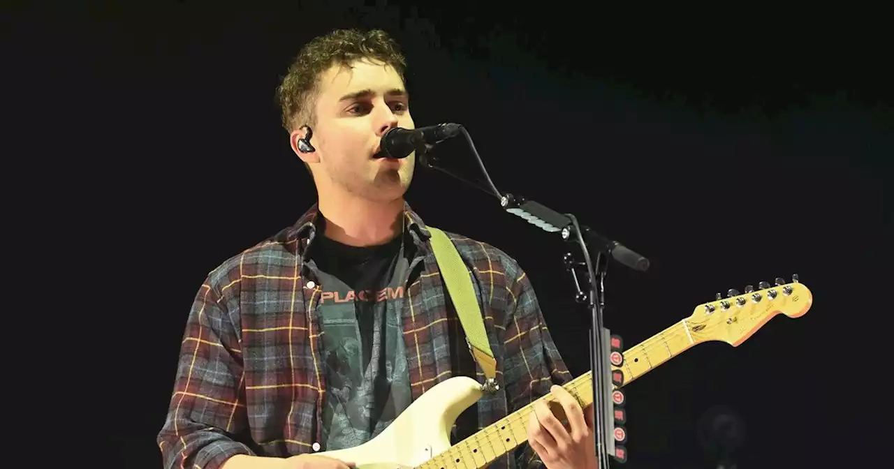 Sam Fender steps back from music to 'look after his mental health'