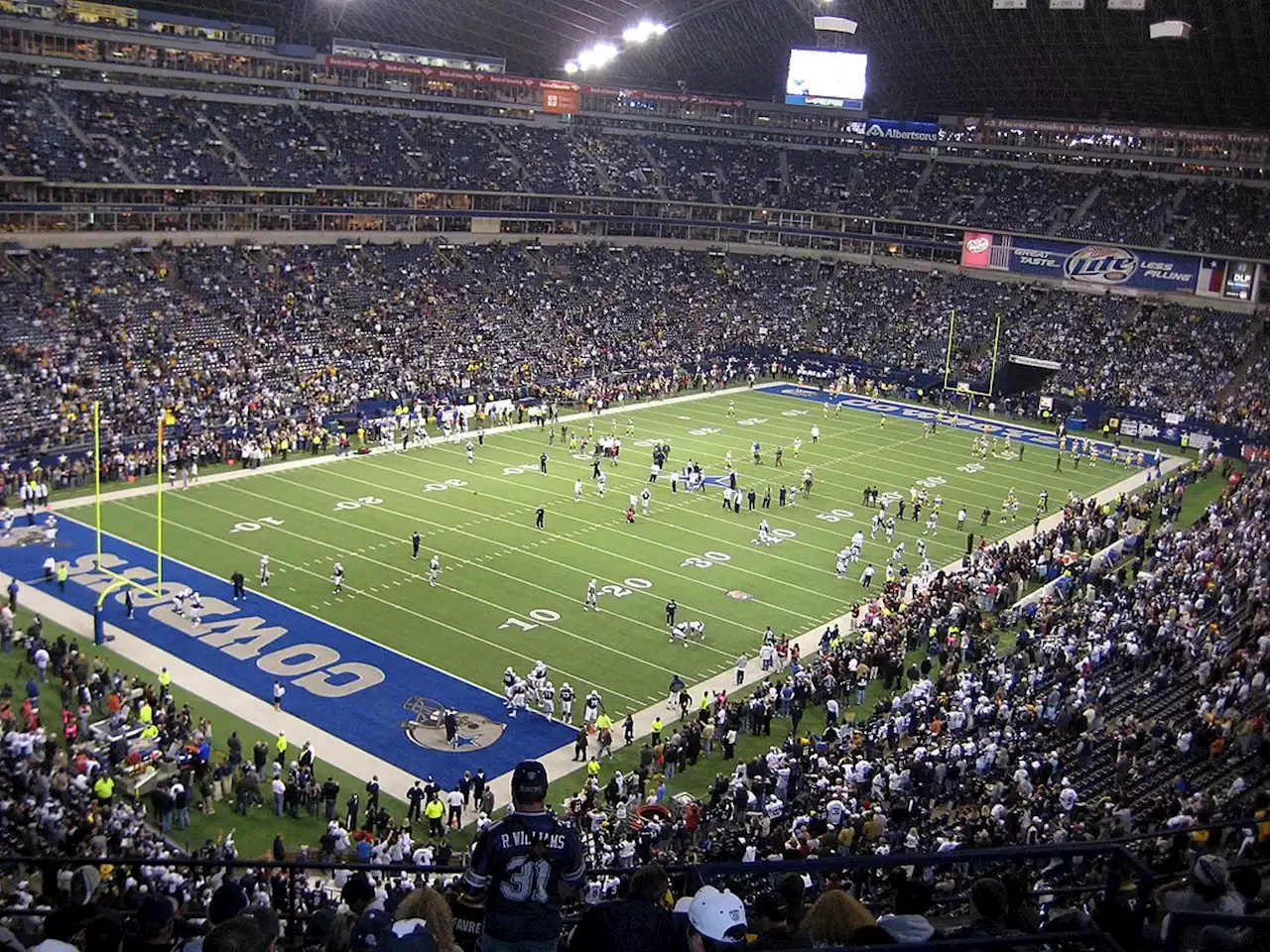 Freddie Jones is the Trumpet Player Behind Every Dallas Cowboys National Anthem