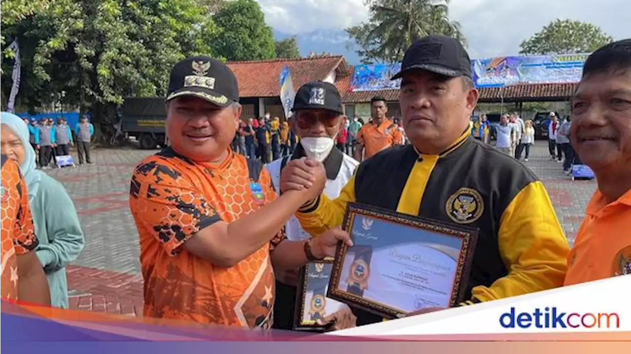 Haornas, Bupati Garut Beri Penghargaan untuk Atlet-Pegiat Olahraga