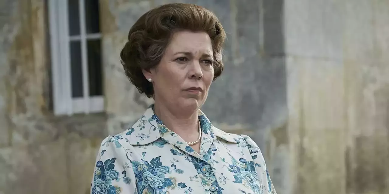 The Crowns Olivia Colman Pays An Emotional Tribute To The Queen