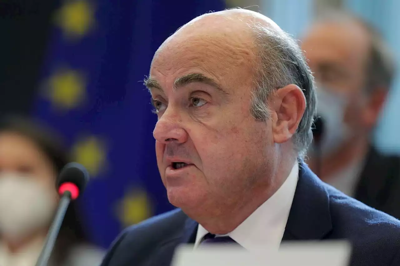 Guindos prevé que los ahorradores empiecen a recibir pronto remuneración