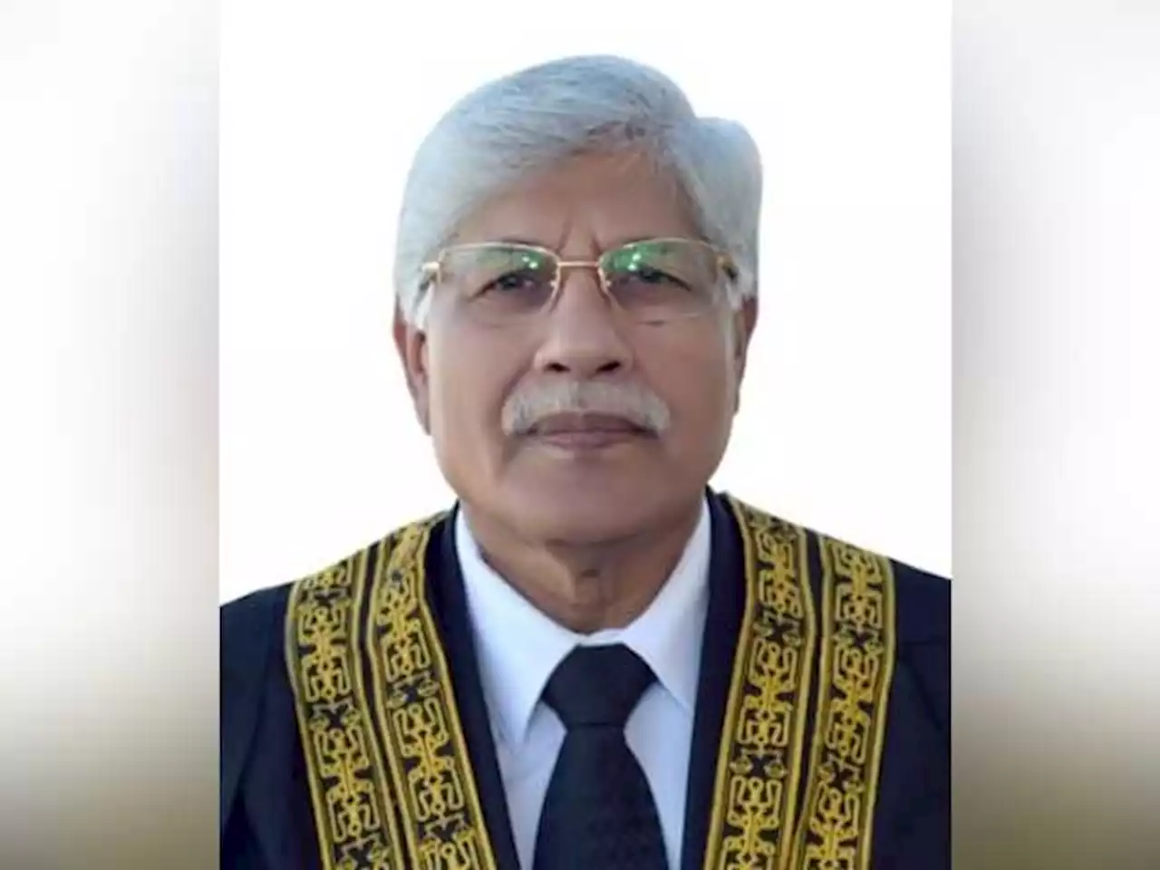 توہین عدالت؛ سابق چیف جج گلگت بلتستان رانا شمیم نے غیر مشروط معافی مانگ لی - ایکسپریس اردو
