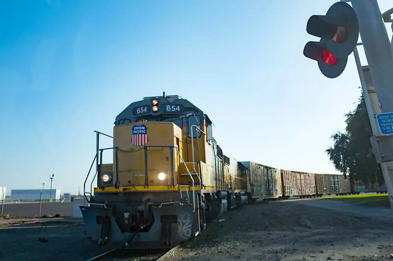 Railroad Dispute: White House Tries To Avert $2 Billion A Day Transportation Strike