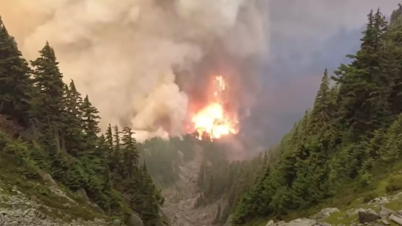 Hikers escape Bolt Creek Fire after getting trapped on Baring Mountain by flames