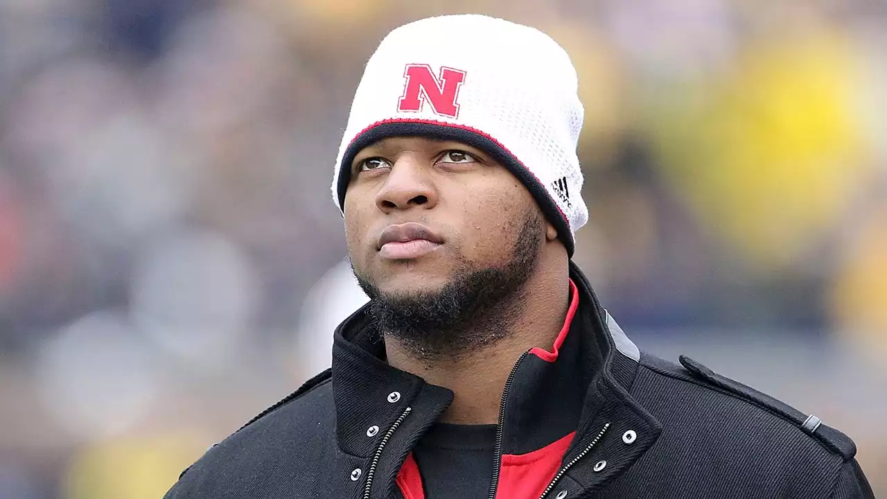 Nebraska football legend throws his hat into ring for head coach