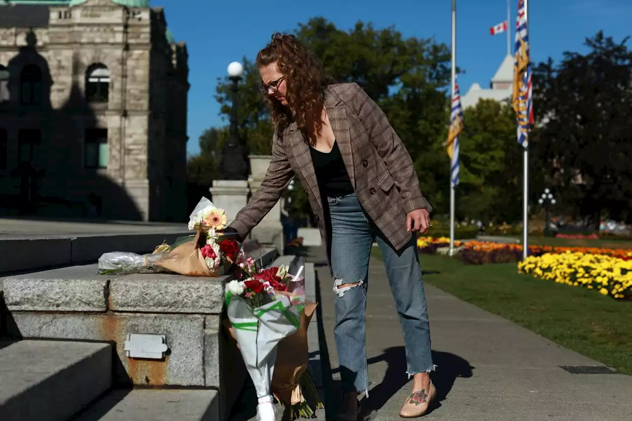 In Victoria, mourning Queen Elizabeth takes many forms – flowers, condolences, a martini at the Empress