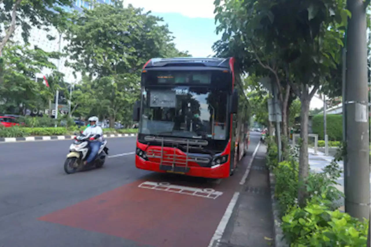 Tambah Halte Suroboyo Bus di Jalan Mayjen Yono Soewoyo