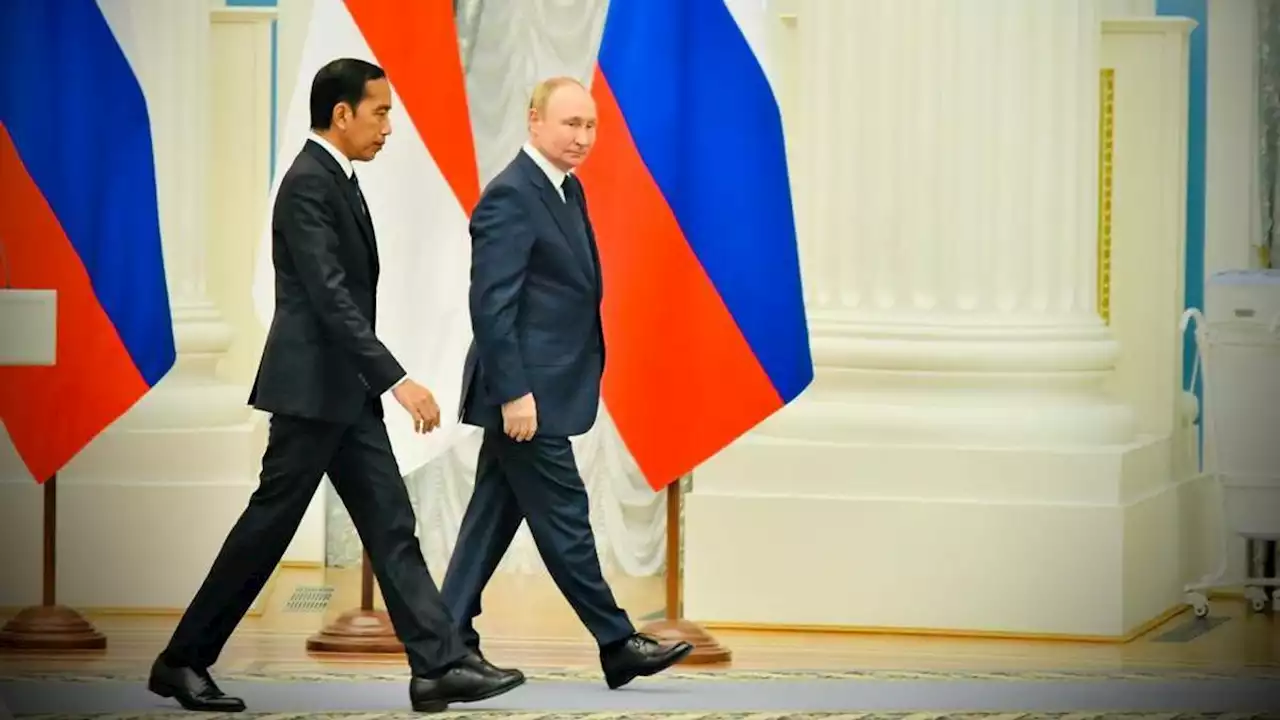 Jokowi Pertimbangkan Pilihan Beli Minyak Rusia di Tengah Kenaikan