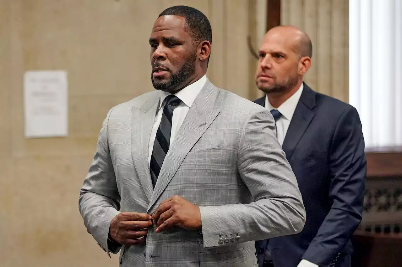 Closing Arguments Set for R. Kelly Trial on Fixing Charges