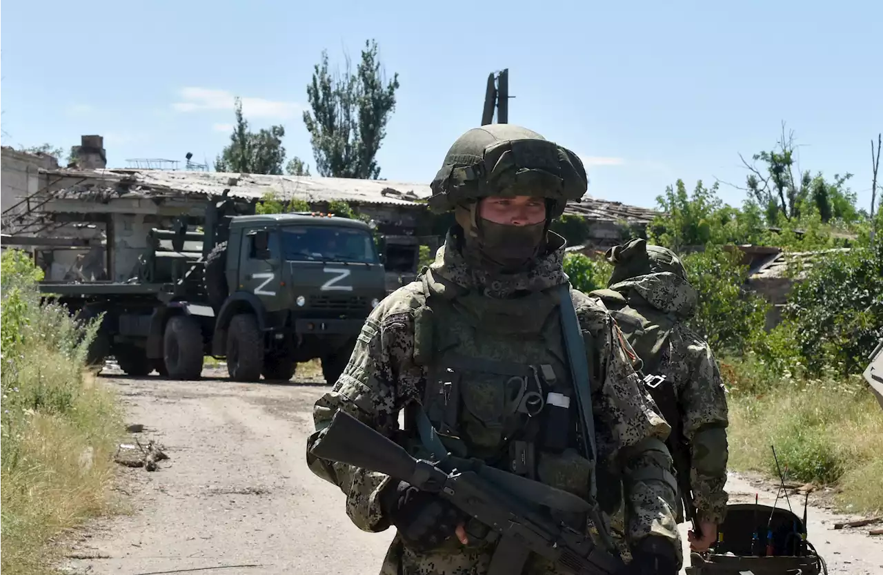 Fleeing Russian tank crashes into tree in video viewed over 1m times