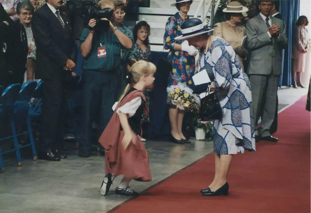 Flowers, photos and tea: Queen Elizabeth fondly remembered in Cape Breton | SaltWire