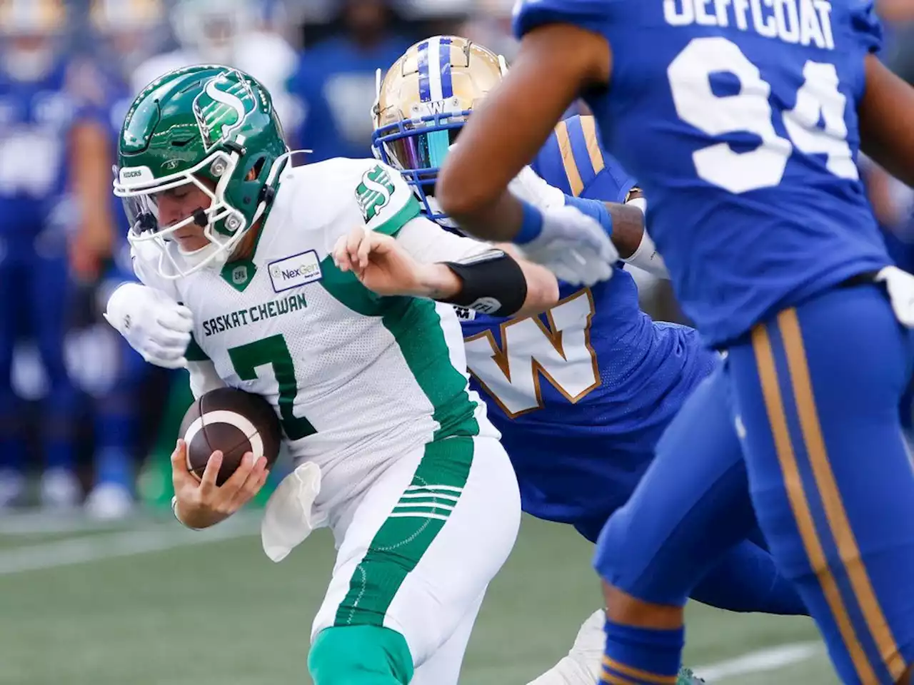 Roughriders rolled over by Blue Bombers in Banjo Bowl