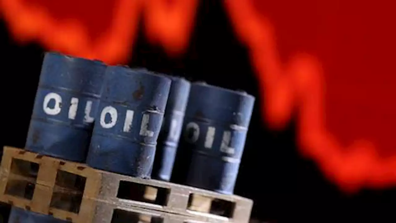 Oil prices slump as China Covid curbs, Fed rate hikes weigh on demand