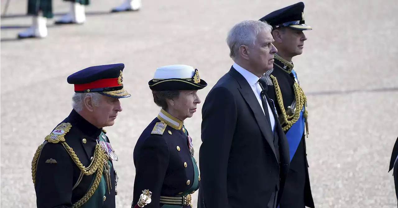 Queen Elizabeth II's 4 Children Walk Behind Her Coffin in Edinburgh: Photos