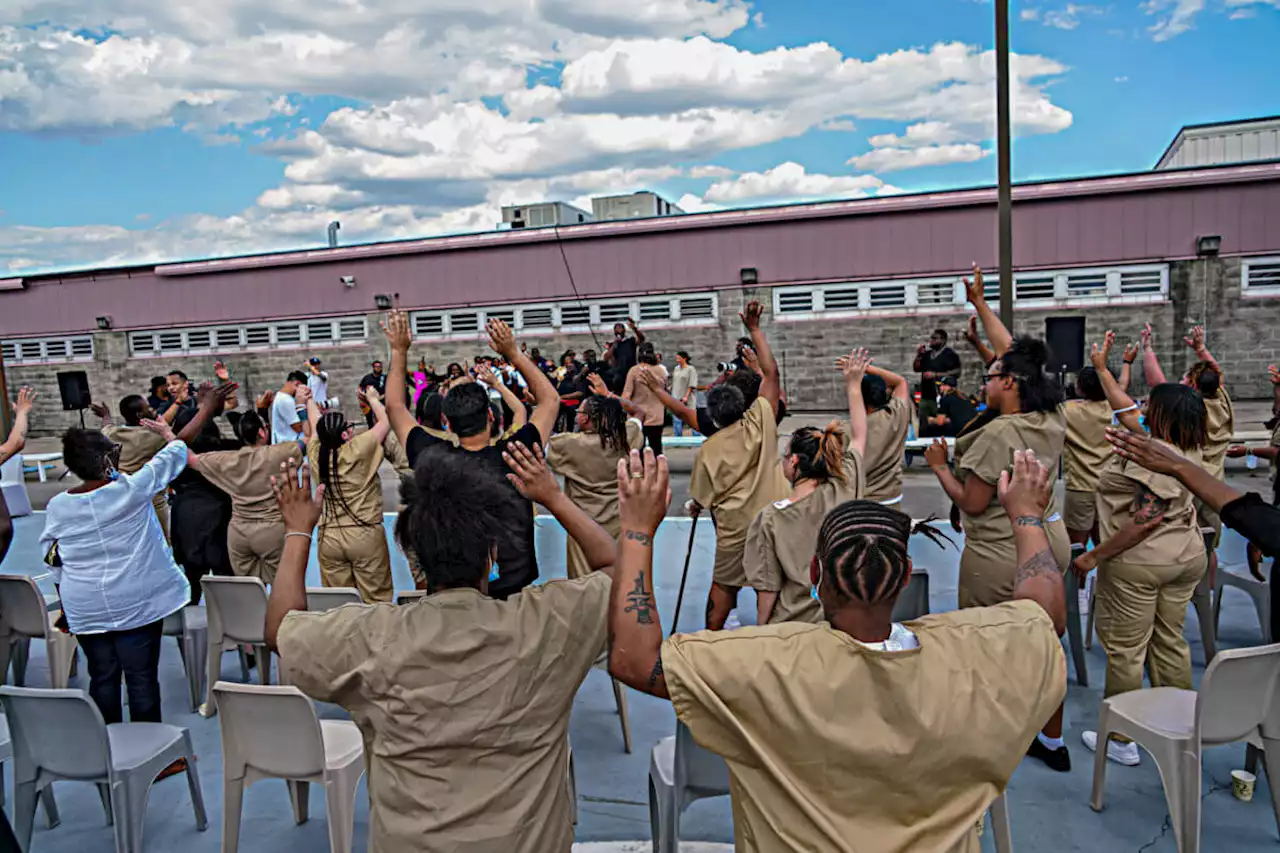 ‘The gangs run the jails’: Board of Corrections hear about lack of progress with ongoing NYC jail woes | amNewYork