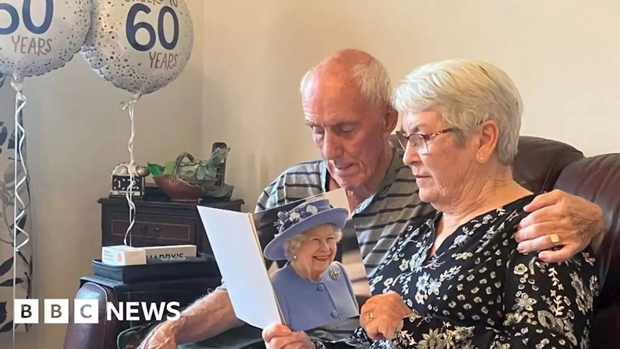 Couple receive 'lovely' card from Queen on day she died