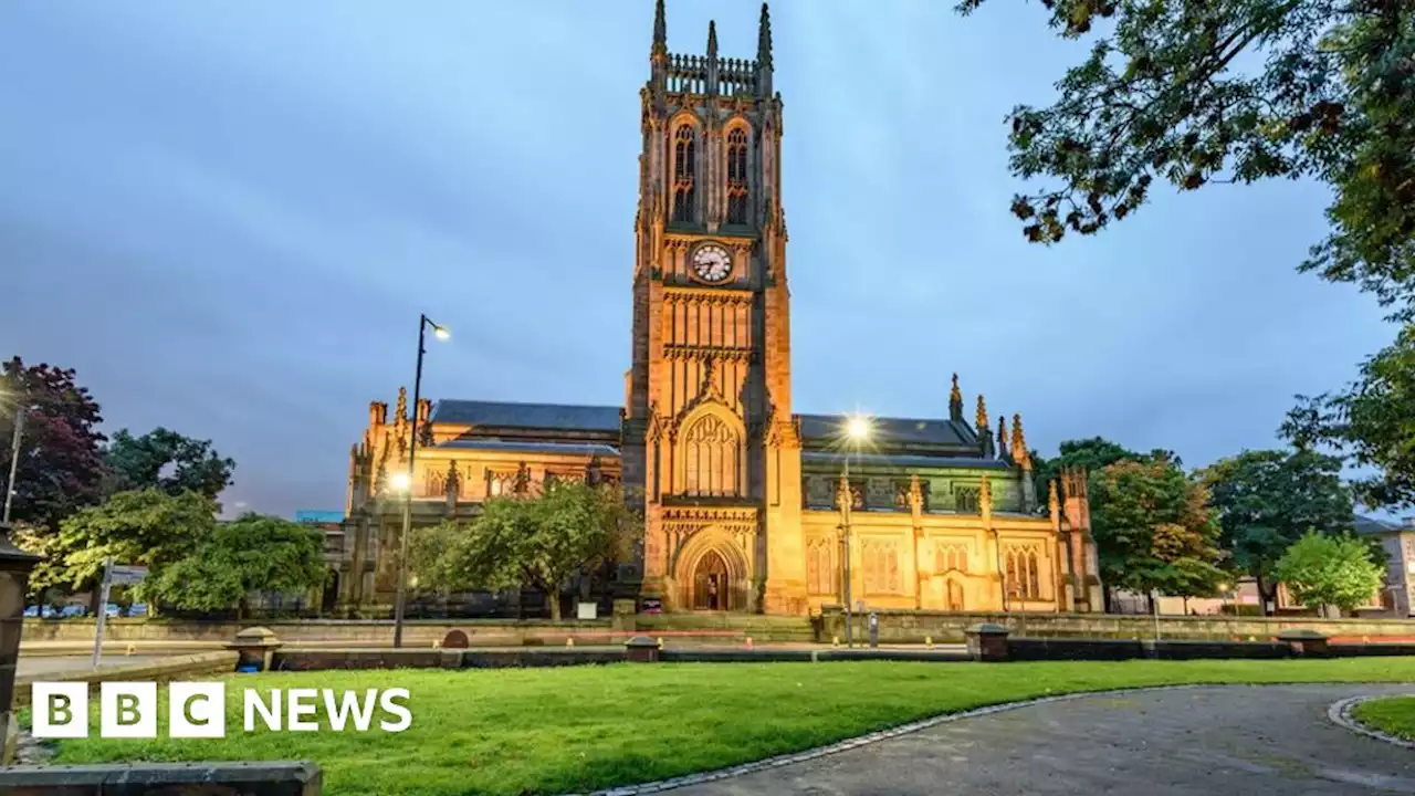 Queen Elizabeth II: Leeds Minster service to honour the Queen