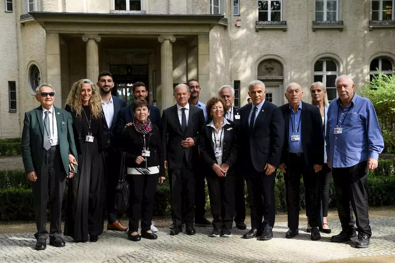 Abbas-Eklat abgehakt: Scholz und Lapid treffen Holocaust-Überlebende in Berlin