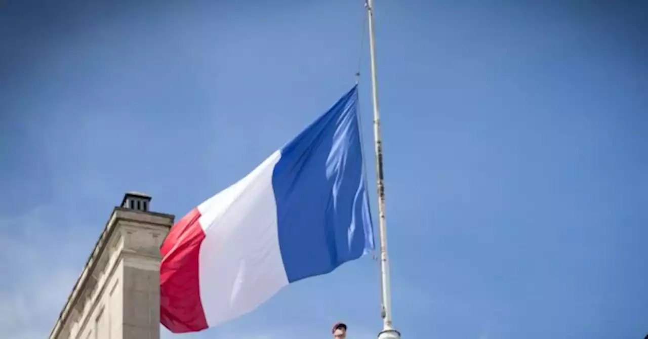 French Mayors Refuse to Fly Tricolour at Half-Mast for Queen