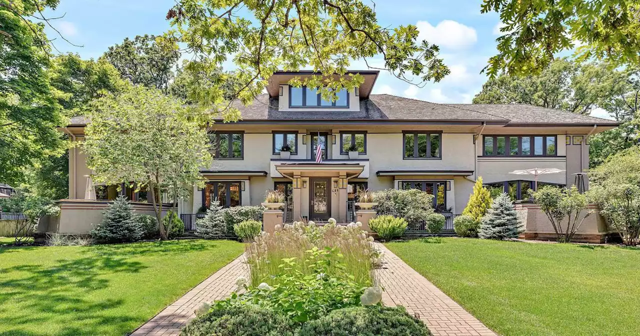 Glencoe 6-bedroom home with golf simulator room: $3.2M