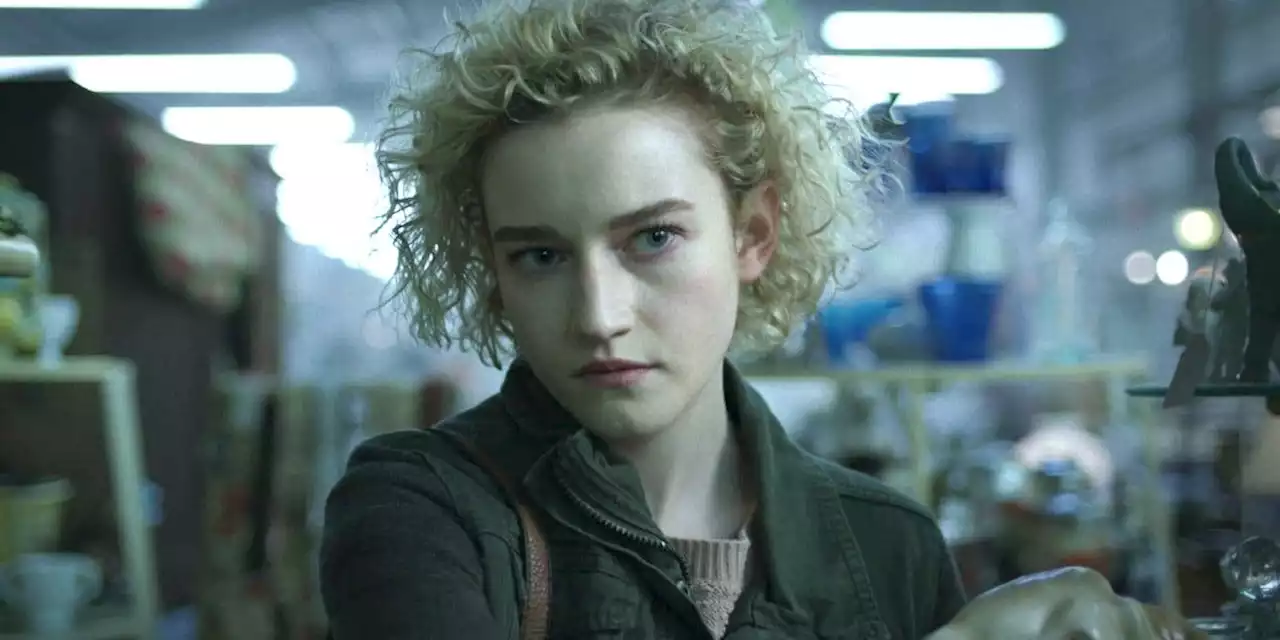 Julia Garner Wins for Outstanding Supporting Actress in a Drama Series | Emmys 2022