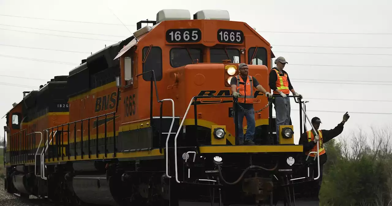 'Workers Are Angry': Looming US Railroad Strike Puts Pressure on Biden