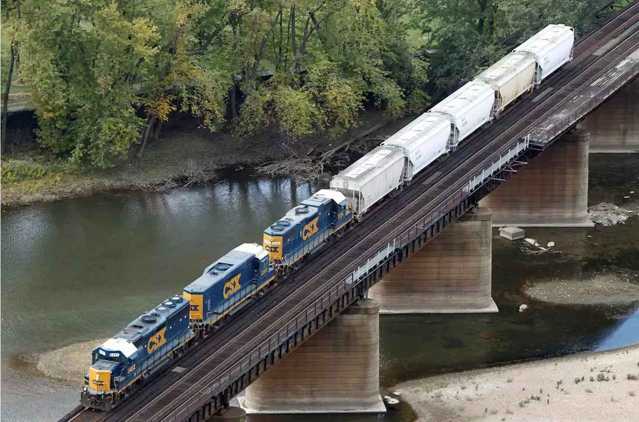 White House making new push to avert potential rail shutdown