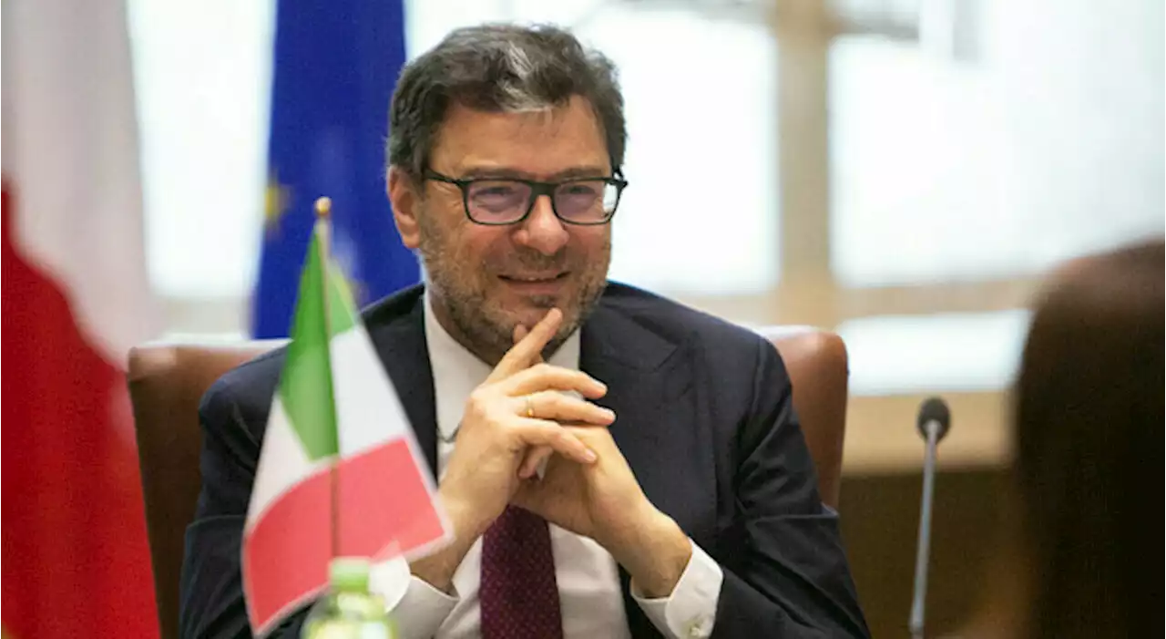 Automotive, Giorgetti: «Misure a sostegno dell'offerta a regime dal 2023 perchè implicano ristrutturazione aziende settore»