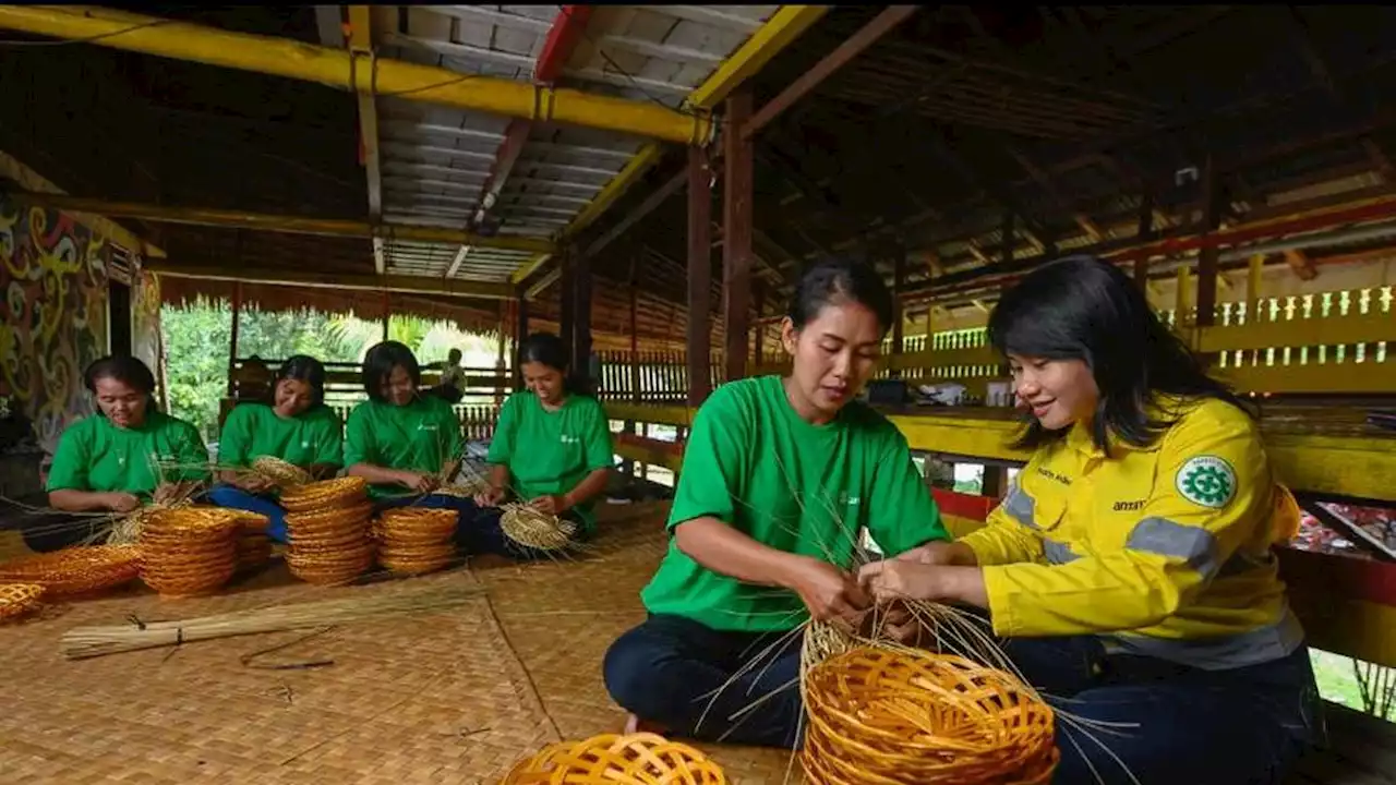 Antam Salurkan Tambahan Modal Rp 520 Juta ke UMKM Kalbar