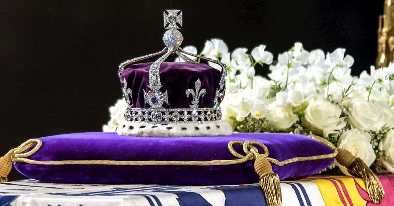 The Kohinoor diamond was obtained by the British Empire. Some argue it should be returned to India.