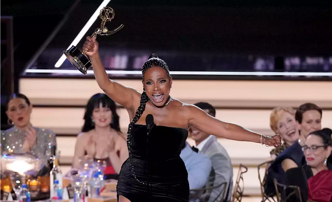 ‘Succession,' ‘Ted Lasso' Top Emmys; 1st Time Winners Shine