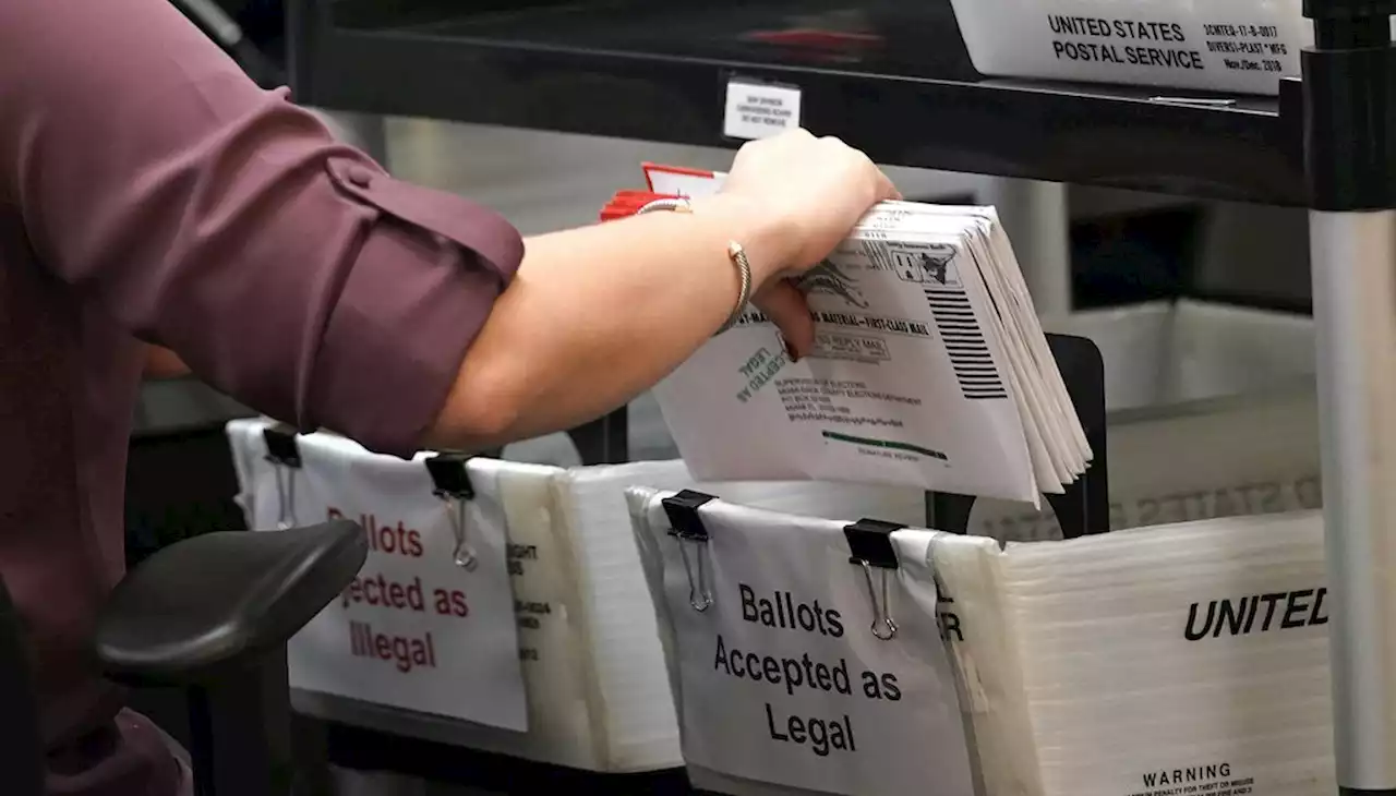 PolitiFact - Floridians with felony records face illegal voting charges. The state allowed them to register