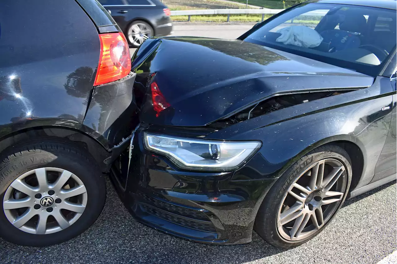 Buchrain LU / A14: Auffahrkollision mit vier Fahrzeugen – niemand verletzt