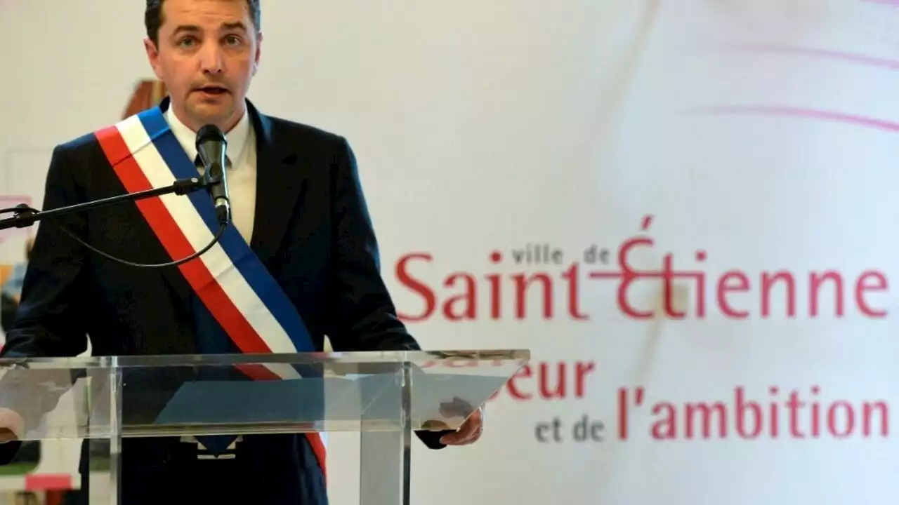 Chantage politique en France: le maire de Saint-Étienne auditionné à Lyon