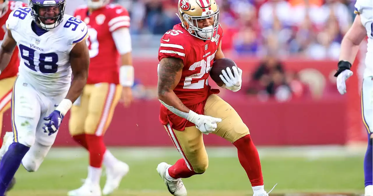 Report: 49ers RB Elijah Mitchell to miss significant time with knee injury