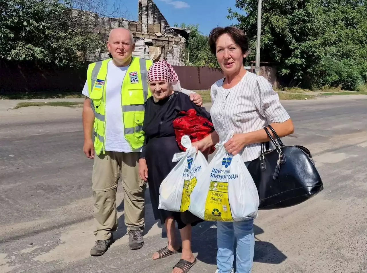 Duo's emotional third visit to war-torn Ukraine in honour of tragic British soldier