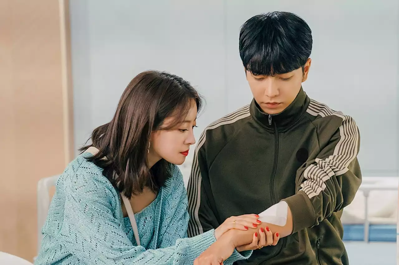 Lee Seung Gi And Lee Se Young Wind Up In The Emergency Room On “The Law Cafe”