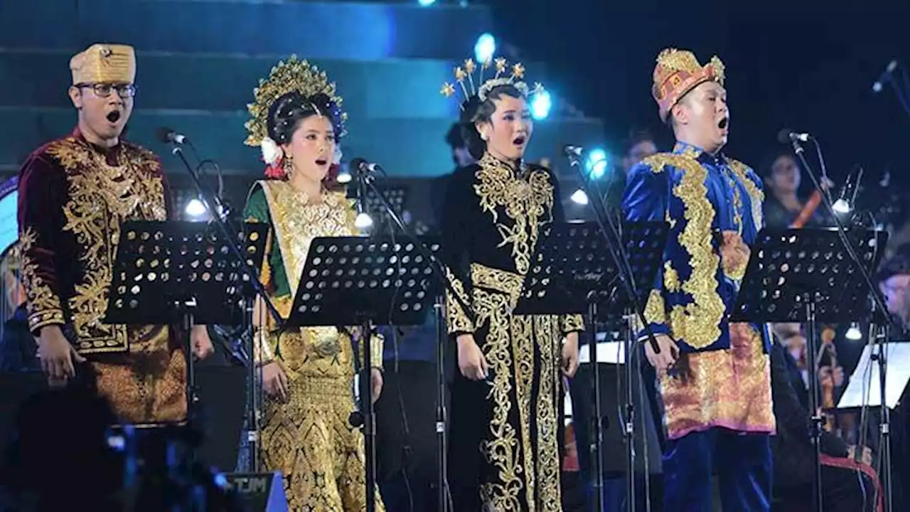 Pagelaran Musik Orkestra G20 di Candi Borobudur