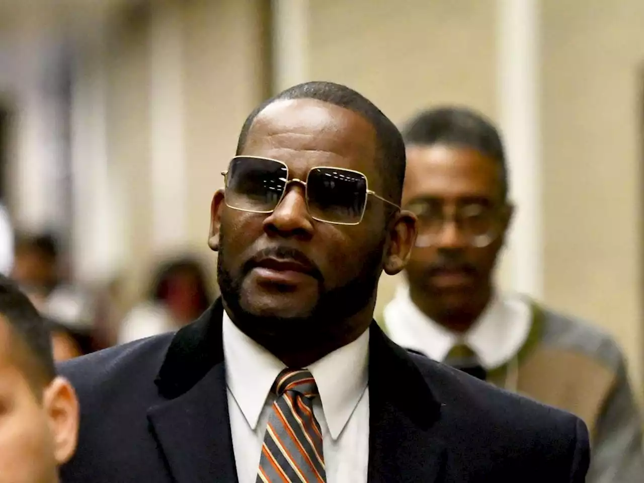 Prosecutor: R. Kelly 'degraded' girl for his 'sick pleasure'