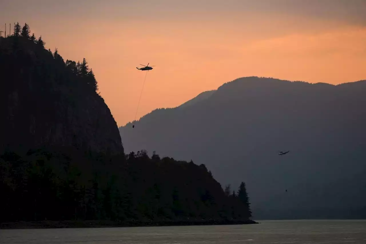 Wildfire smoke from B.C. and U.S. spreads east as several blazes still uncontained