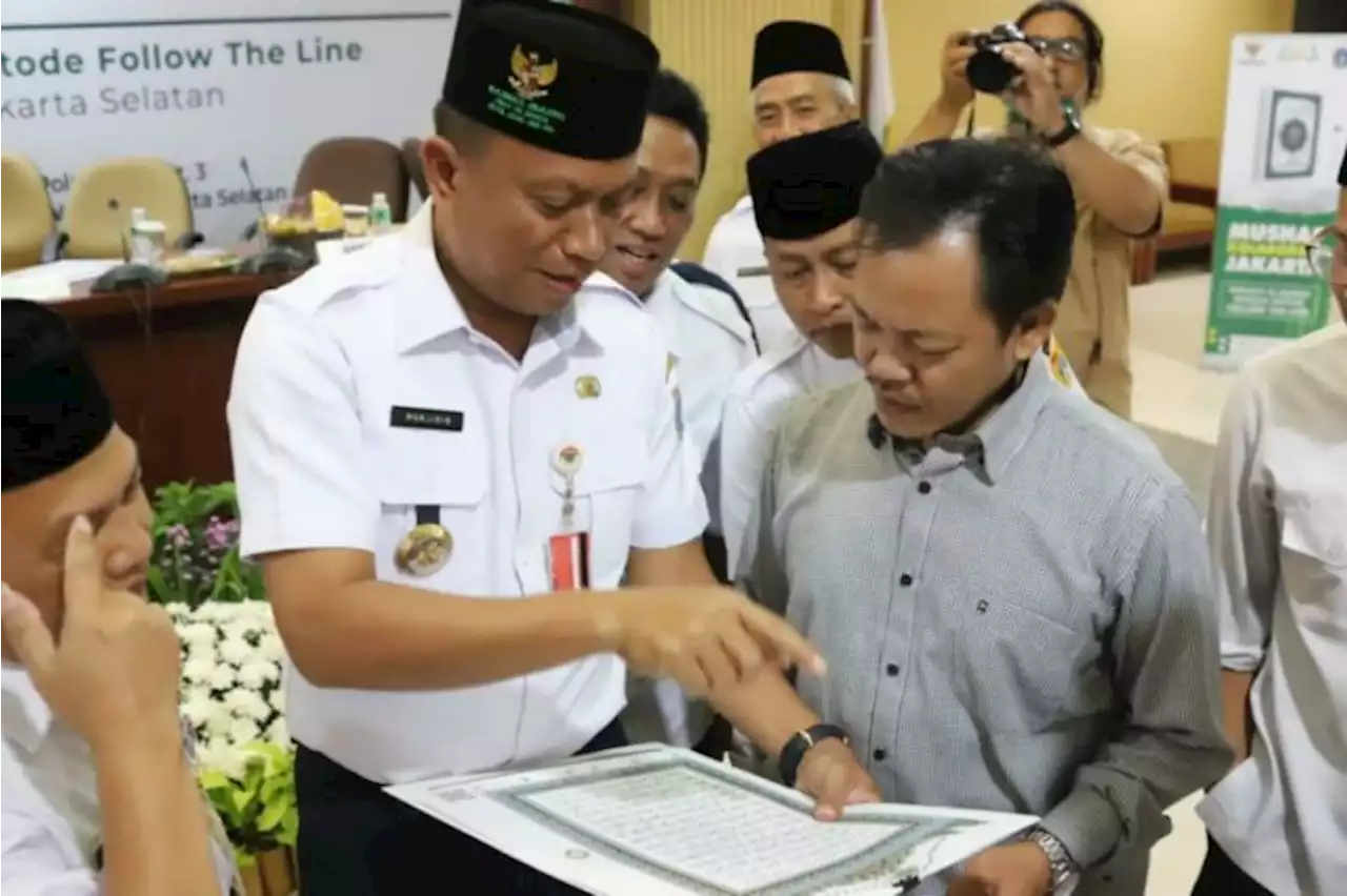 Baznas dan pejabat DKI kolaborasi tulis mushaf 602 halaman