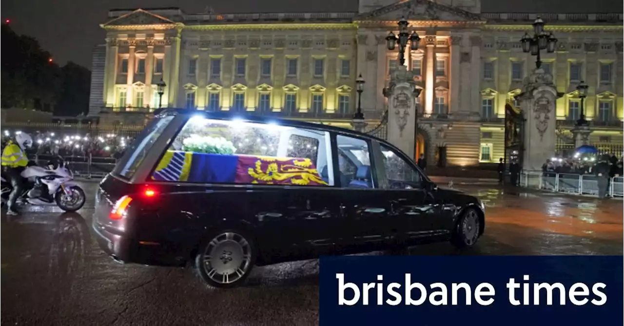 Coffin of Queen Elizabeth II arrives at Buckingham Palace