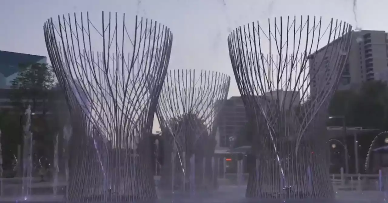 New fountain makes big splash on Klyde Warren Park's 10 year anniversary